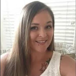 Meet your Posher, Carey